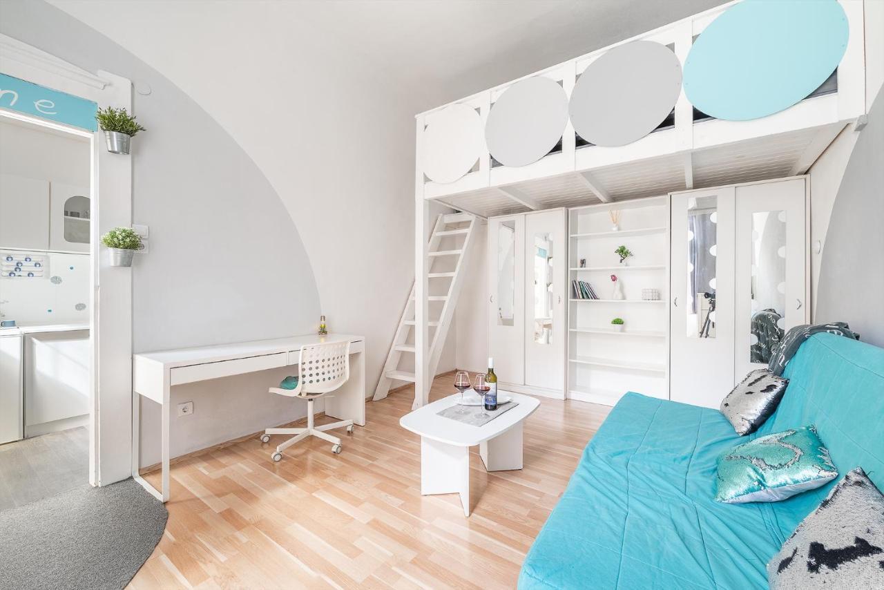 Sunny Dots Apartment - Free Parking! 布达佩斯 外观 照片